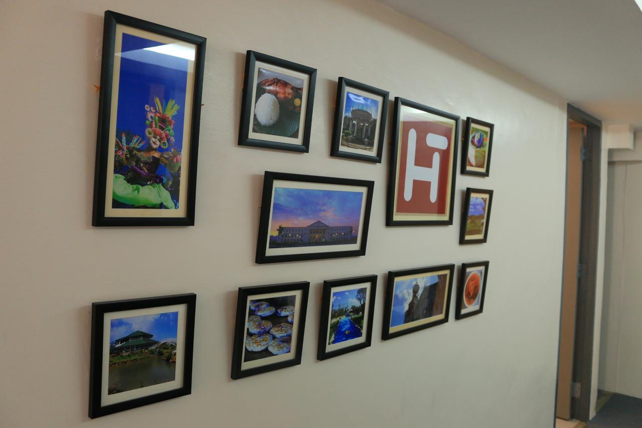 Hometown Hotel - Lacson Баколод Екстер'єр фото